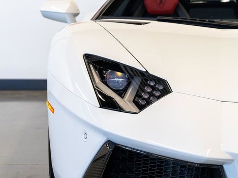 Used 2015 Lamborghini Aventador LP 700-4 image 28