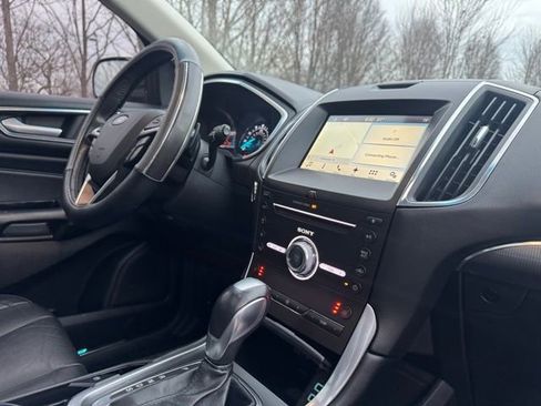 Used 2017 Ford Edge Titanium w/ Technology Package image 13