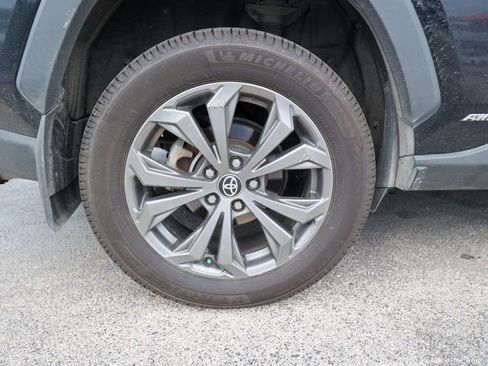 Used 2022 Toyota RAV4 Limited AWD/4WD image 13