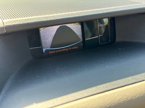 Used 2014 Toyota Sienna XLE FWD image 13