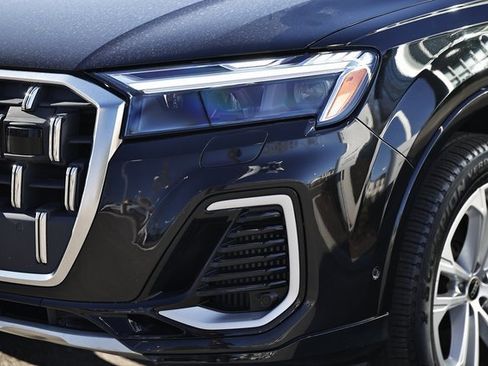 Used 2025 Audi Q7 3.0T Premium Plus image 12