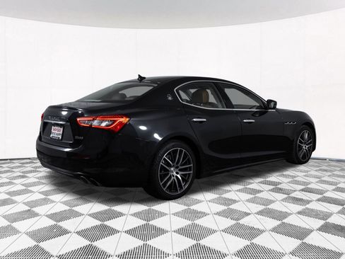 Used 2018 Maserati Ghibli S Q4 AWD/4WD image 19