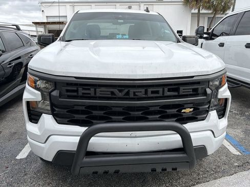 Used 2022 Chevrolet Silverado 1500 Custom AWD/4WD image 2