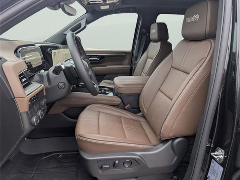 New 2026 Chevrolet Suburban High Country RWD image 15