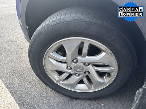 Used 2022 Hyundai Venue SE image 7