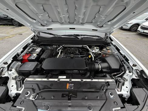 Used 2024 Chevrolet Colorado W/T RWD image 25