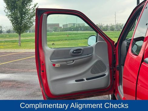 Used 2002 Ford F150 XLT AWD/4WD image 4