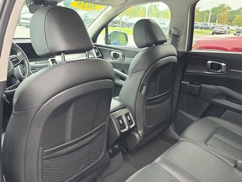 Used 2023 Kia Sorento S FWD image 10