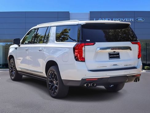 Used 2022 GMC Yukon XL Denali AWD/4WD image 6