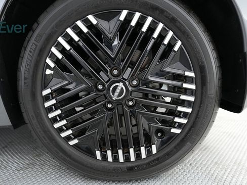 Used 2024 Nissan Leaf SV Plus image 17