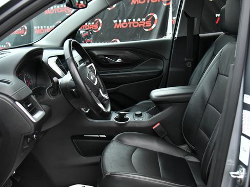Used 2024 GMC Terrain SLT image 18