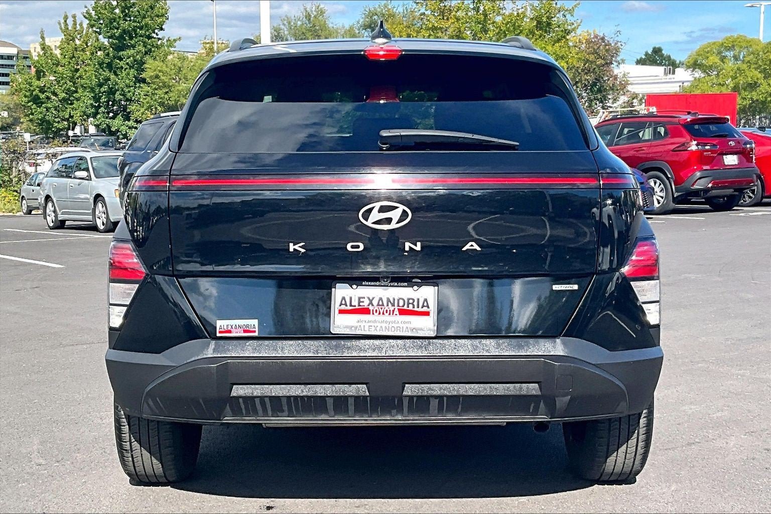 Used 2024 Hyundai Kona SEL w/ Convenience Package AWD/4WD image 4