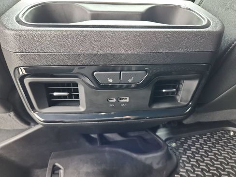 Used 2024 GMC Sierra 1500 AT4 w/ AT4 Carbonpro Edition AWD/4WD image 25