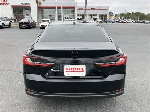 Certified 2025 Toyota Camry LE image 4