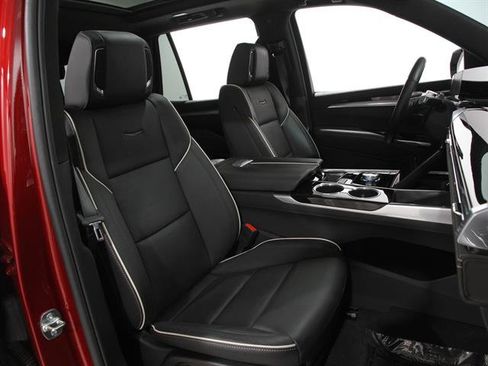 Certified 2025 Cadillac Escalade Sport w/ LPO, ONYX Package image 18