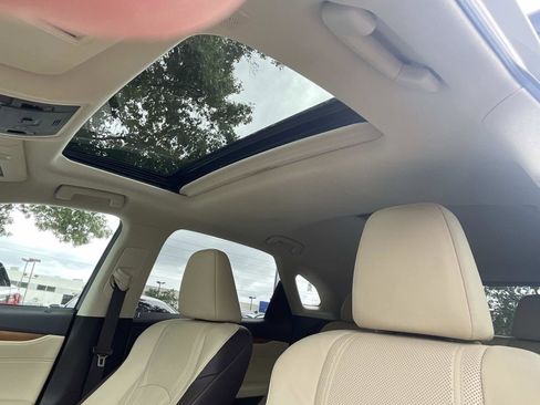 Used 2019 Lexus RX 350 AWD w/ Premium Package image 15