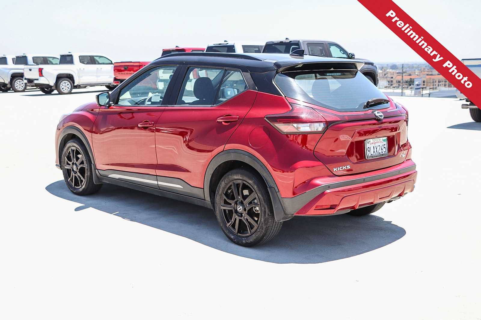 Used 2022 Nissan Kicks SR FWD image 8