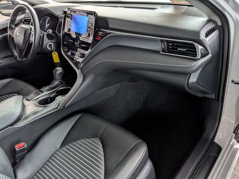 Used 2024 Toyota Camry SE image 32