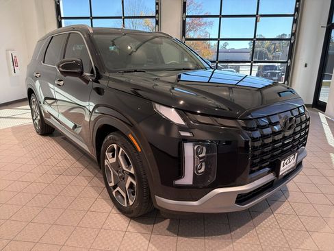 Used 2024 Hyundai Palisade Limited image 7
