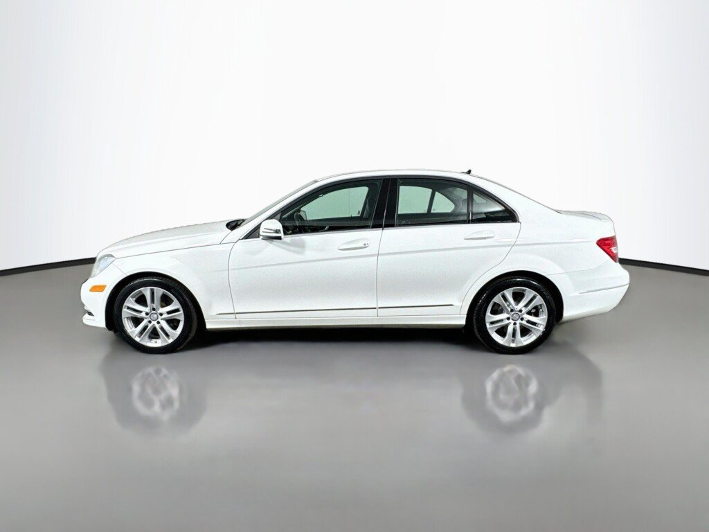 Used 2014 Mercedes-Benz C 300 4MATIC Sedan image 2