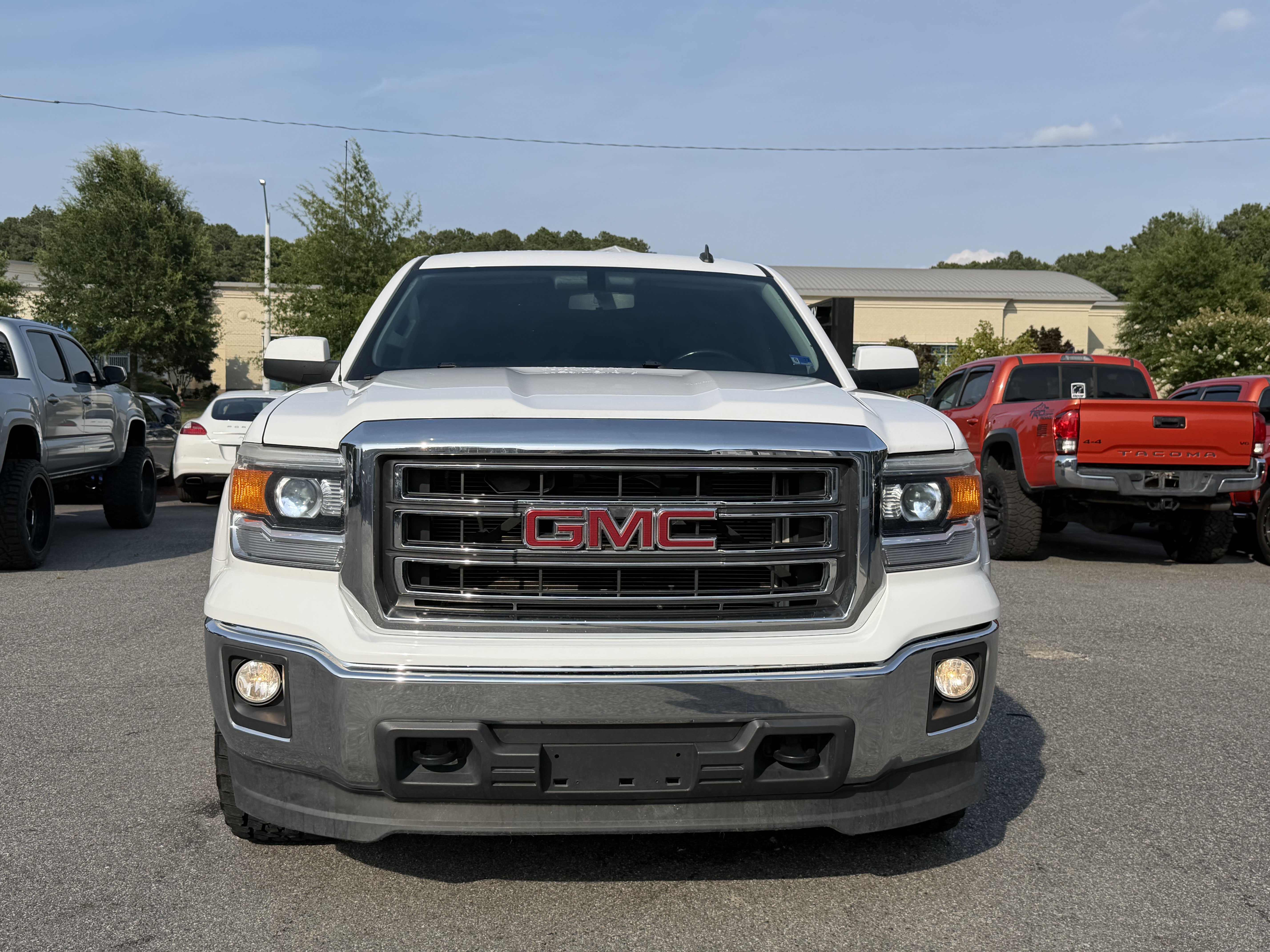 Used 2014 GMC Sierra 1500 SLE w/ SLE Value Package AWD/4WD image 2