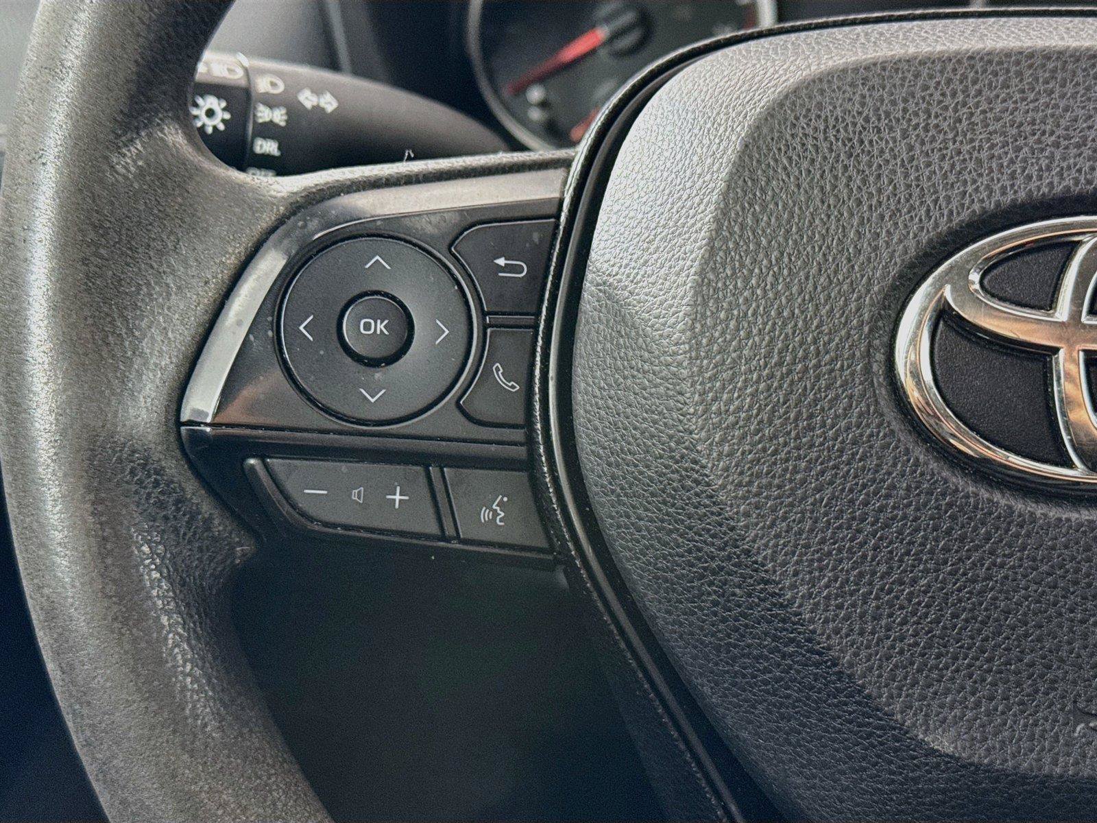 Used 2019 Toyota RAV4 LE AWD/4WD image 16