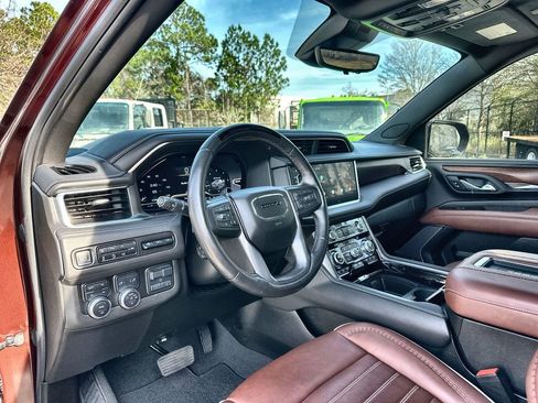 Certified 2023 GMC Yukon XL Denali Ultimate image 10