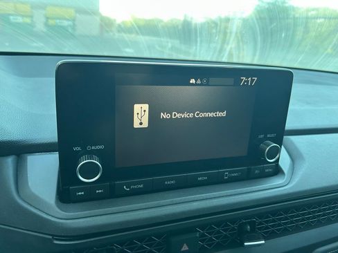 Used 2023 Honda Accord EX image 23