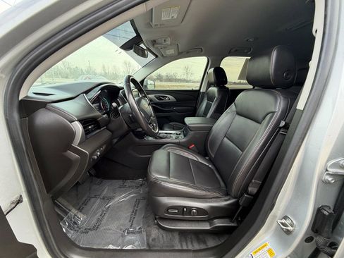 Used 2021 Chevrolet Traverse LT image 7