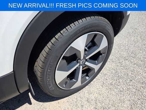 Used 2026 Volvo XC40 B5 Plus AWD/4WD image 7