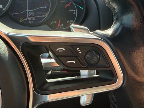 Used 2016 Porsche Cayenne Turbo S image 45