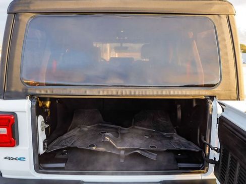 Used 2023 Jeep Wrangler Unlimited Rubicon 4xe image 31