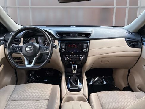 Used 2019 Nissan Rogue SV AWD/4WD image 18
