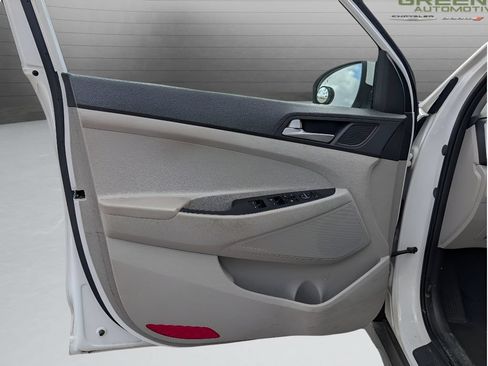 Used 2020 Hyundai Tucson Value FWD image 12