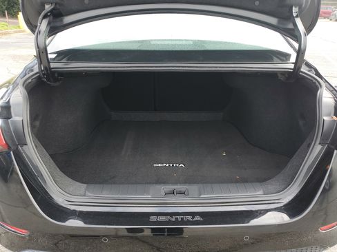 Used 2024 Nissan Sentra S image 9