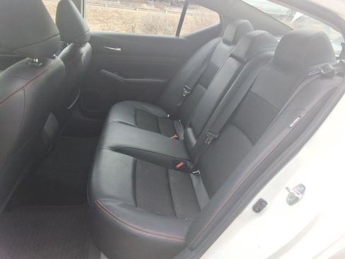 Used 2024 Nissan Altima 2.5 SR FWD image 28