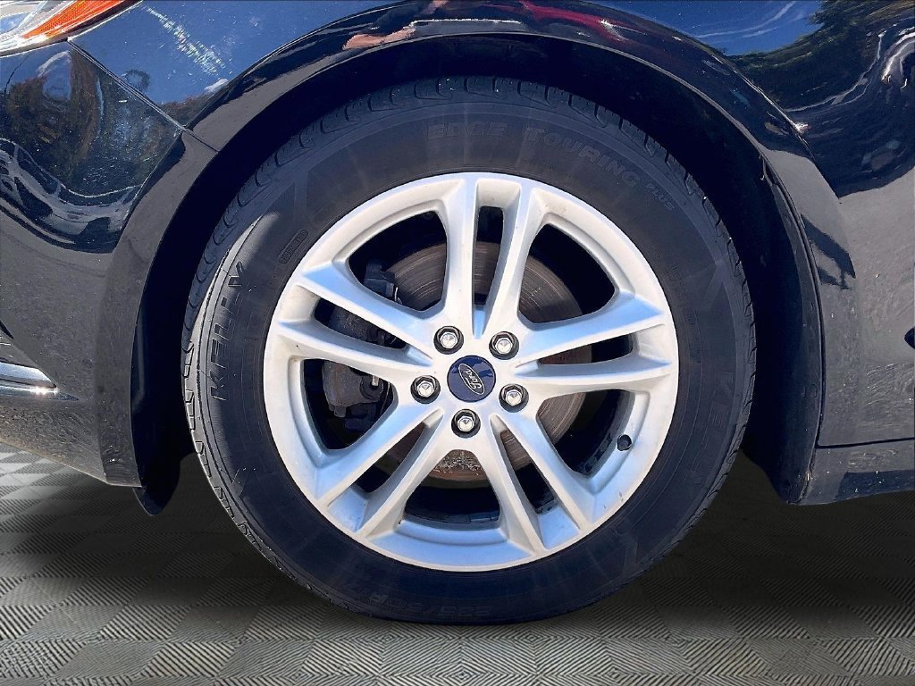 Used 2018 Ford Fusion SE w/ Fusion SE Technology Package FWD image 7