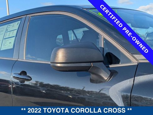 Used 2022 Toyota Corolla Cross L image 10