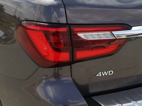 Used 2024 INFINITI QX80 Luxe AWD/4WD image 7