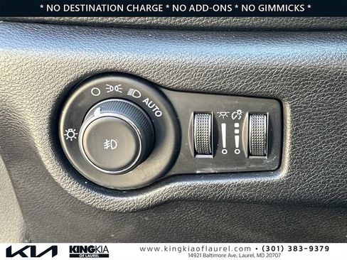 Used 2021 Chrysler Pacifica Touring w/ S Appearance Package FWD image 14