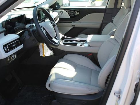 New 2026 Lincoln Aviator Reserve AWD/4WD image 12