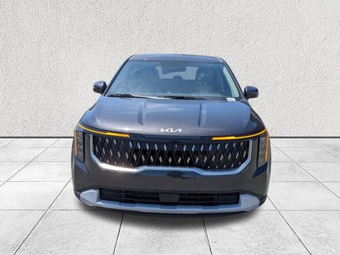 New 2026 Kia Carnival LXS FWD image 8