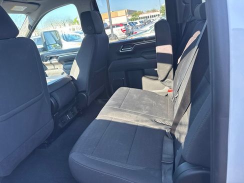 Used 2025 Chevrolet Silverado 2500 LT w/ Convenience Package AWD/4WD image 9
