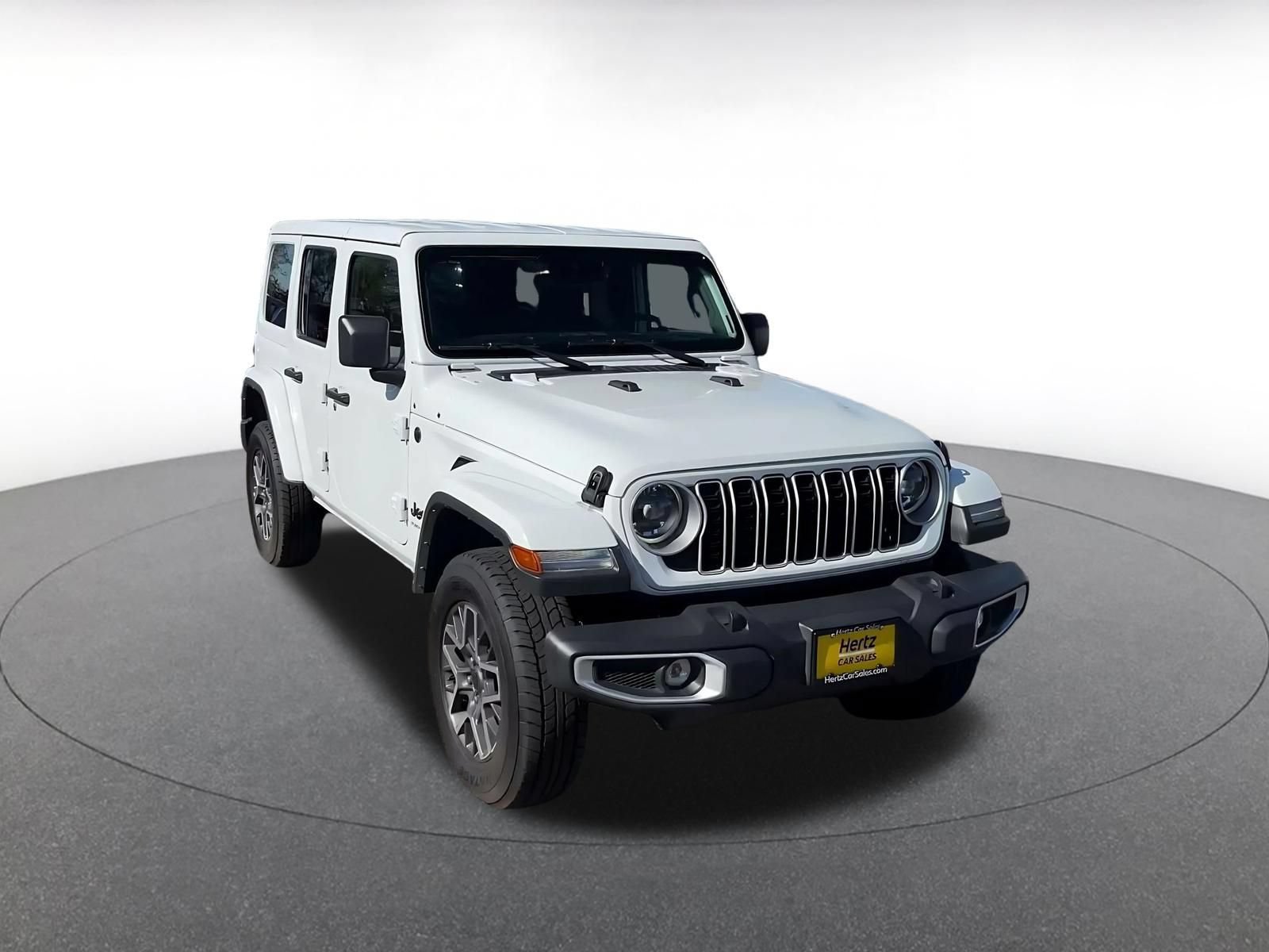 Used 2025 Jeep Wrangler Unlimited Sahara AWD/4WD image 3