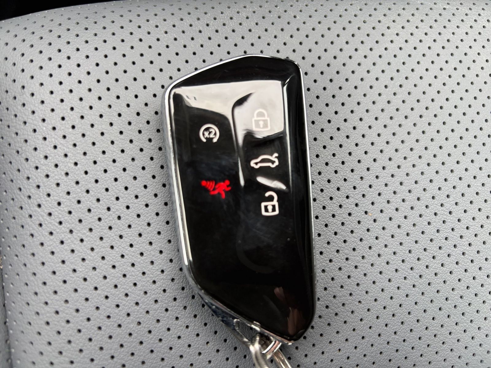 Used 2026 Volkswagen Tiguan SE AWD/4WD image 27