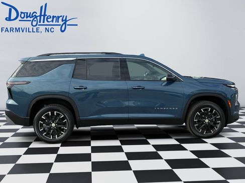 New 2026 Chevrolet Traverse LT w/ Sun and Wheel Package FWD image 6