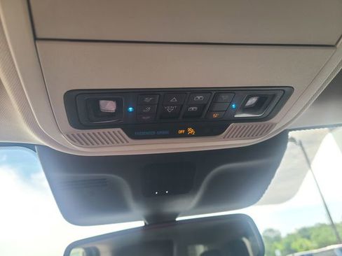 New 2026 Ford Expedition Platinum image 17