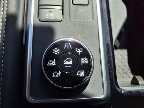 New 2026 Nissan Pathfinder Platinum AWD/4WD image 19