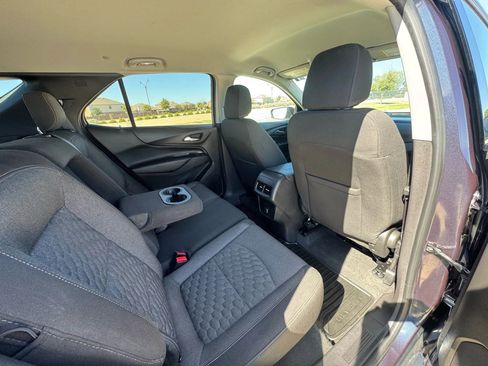 Used 2018 Chevrolet Equinox LT FWD image 42