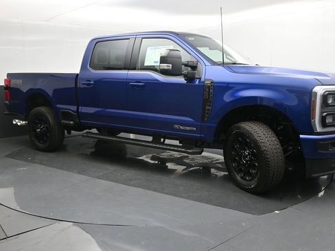 New 2026 Ford F350 Lariat w/ Black Appearance Package image 8